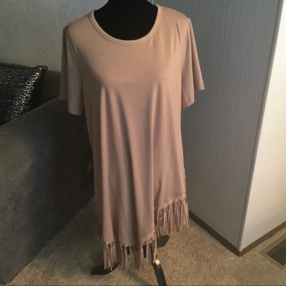 Long fringed top.    NWT